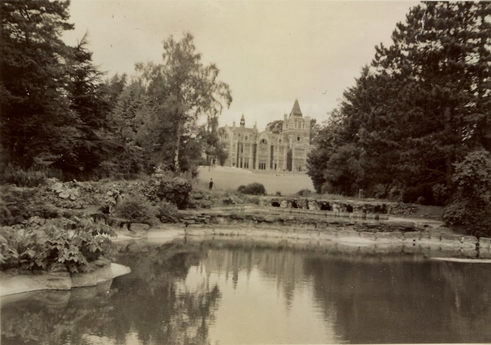Meet the Beatles for Real Friar Park in 1939