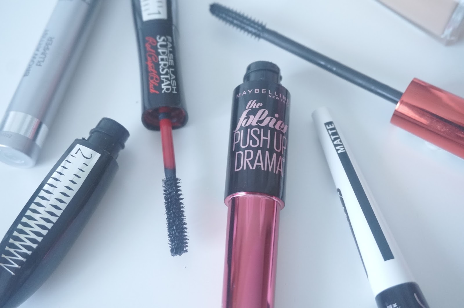 Alises pasaule L'oreal VS Maybelline mascara
