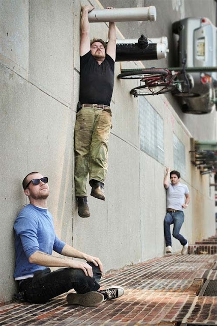 Great Examples Of Forced Perspective ~ PModels.blog Great Examples Of Forced Perspective