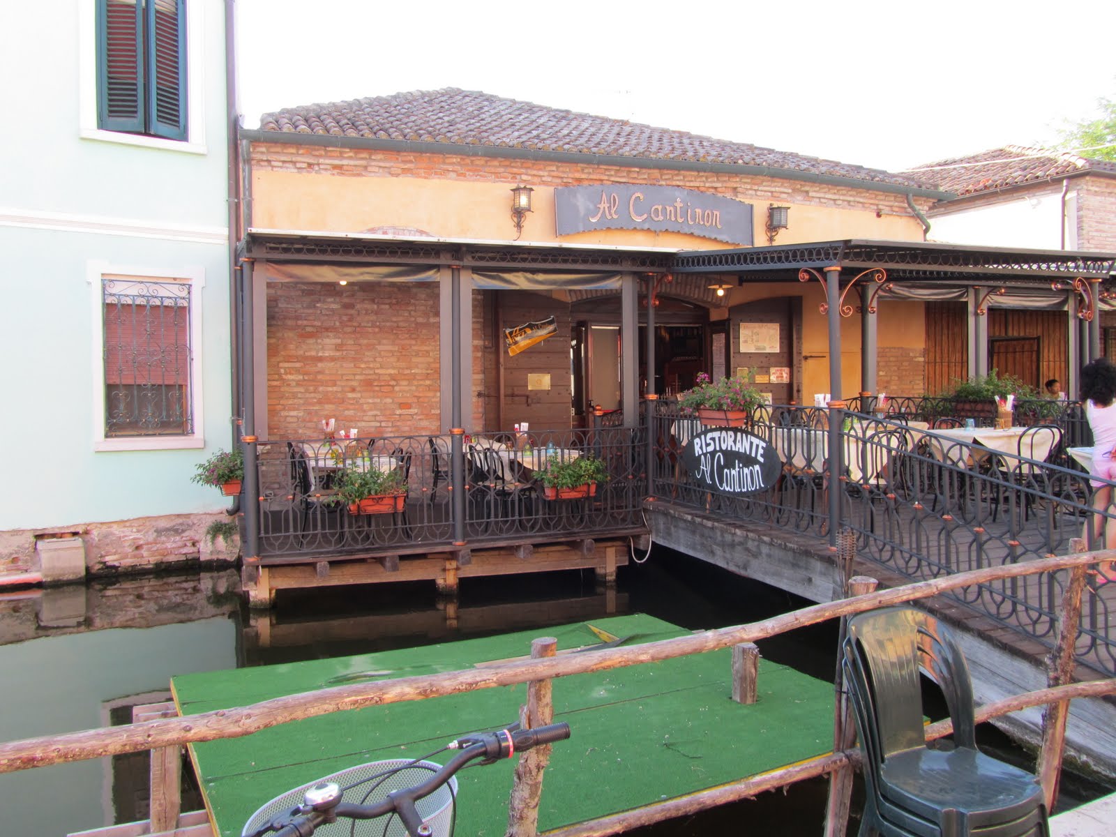 PENSIERI....e RICORDI OPINIONS .. and MEMORIES Comacchio Ristorante Al Cantinon