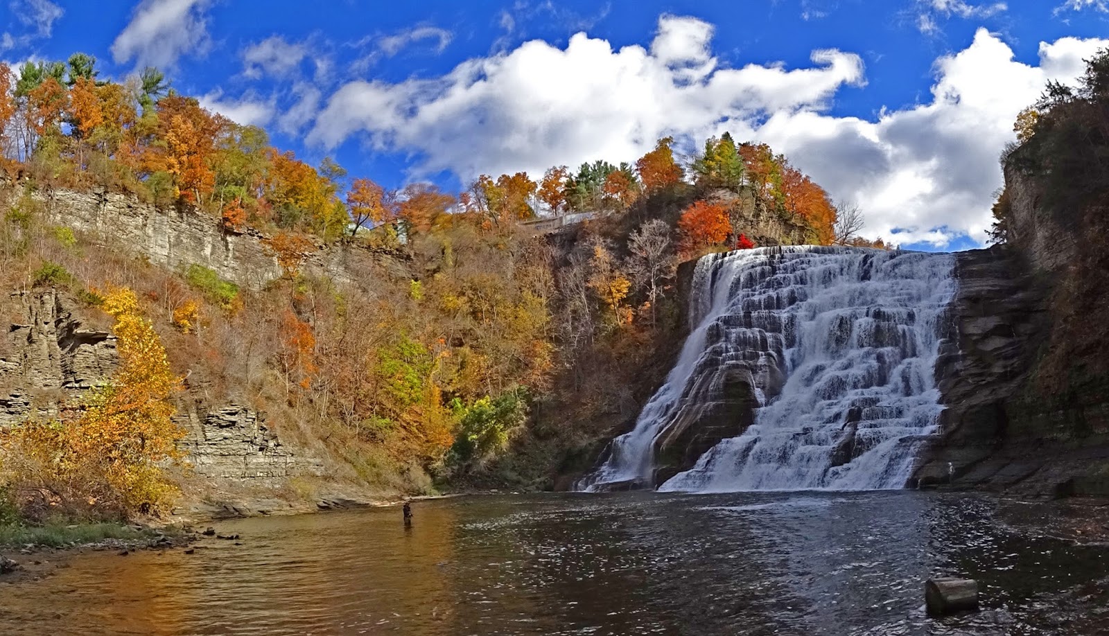 美し過ぎる自然の絶景(439) － 米国ニューヨーク州(New York)イサカにある｢イサカ滝(Ithaca Falls)｣ 我家のIT化