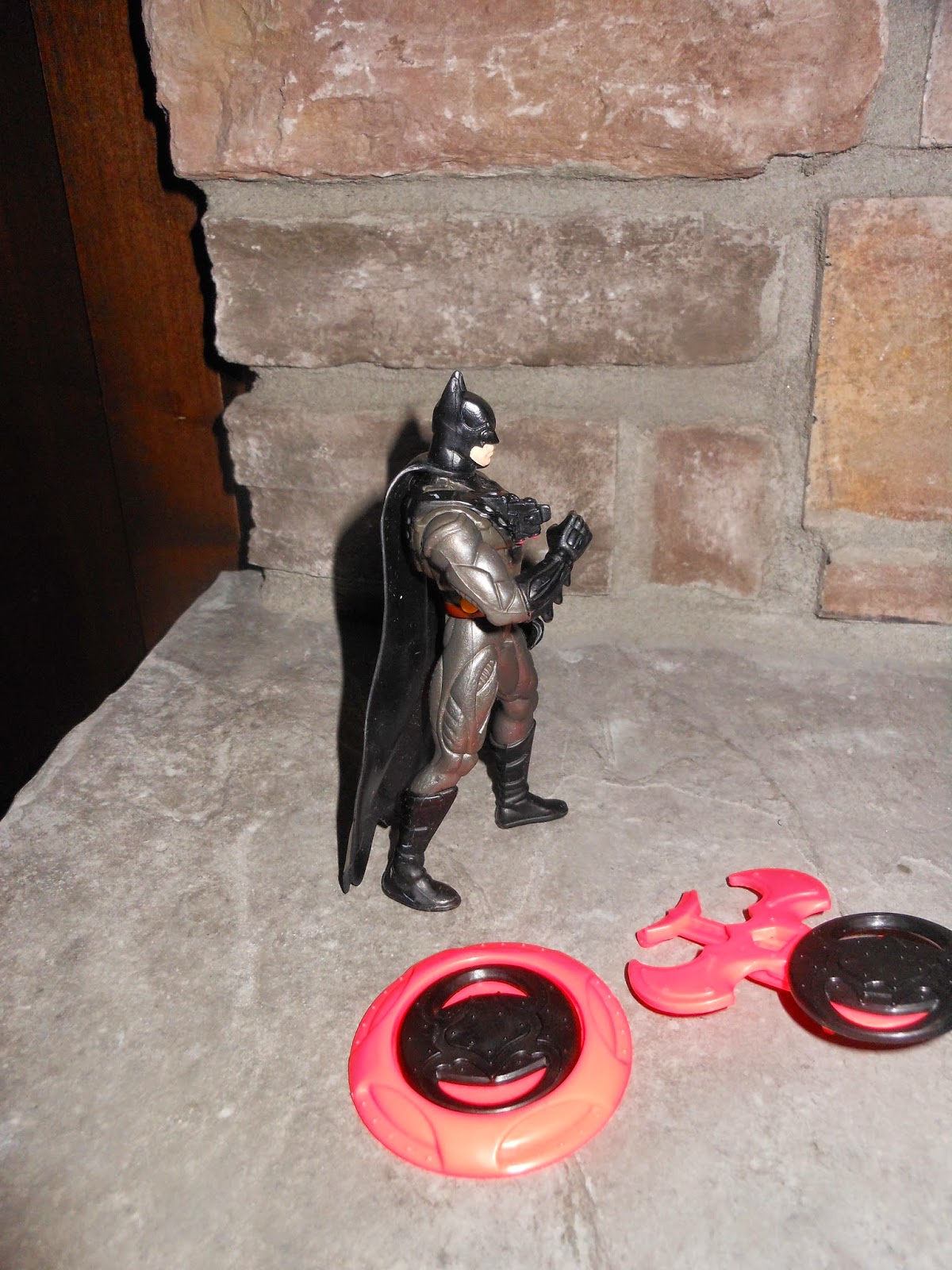 Emperor Dinobot's giant Batman figure database and review site! Sonar