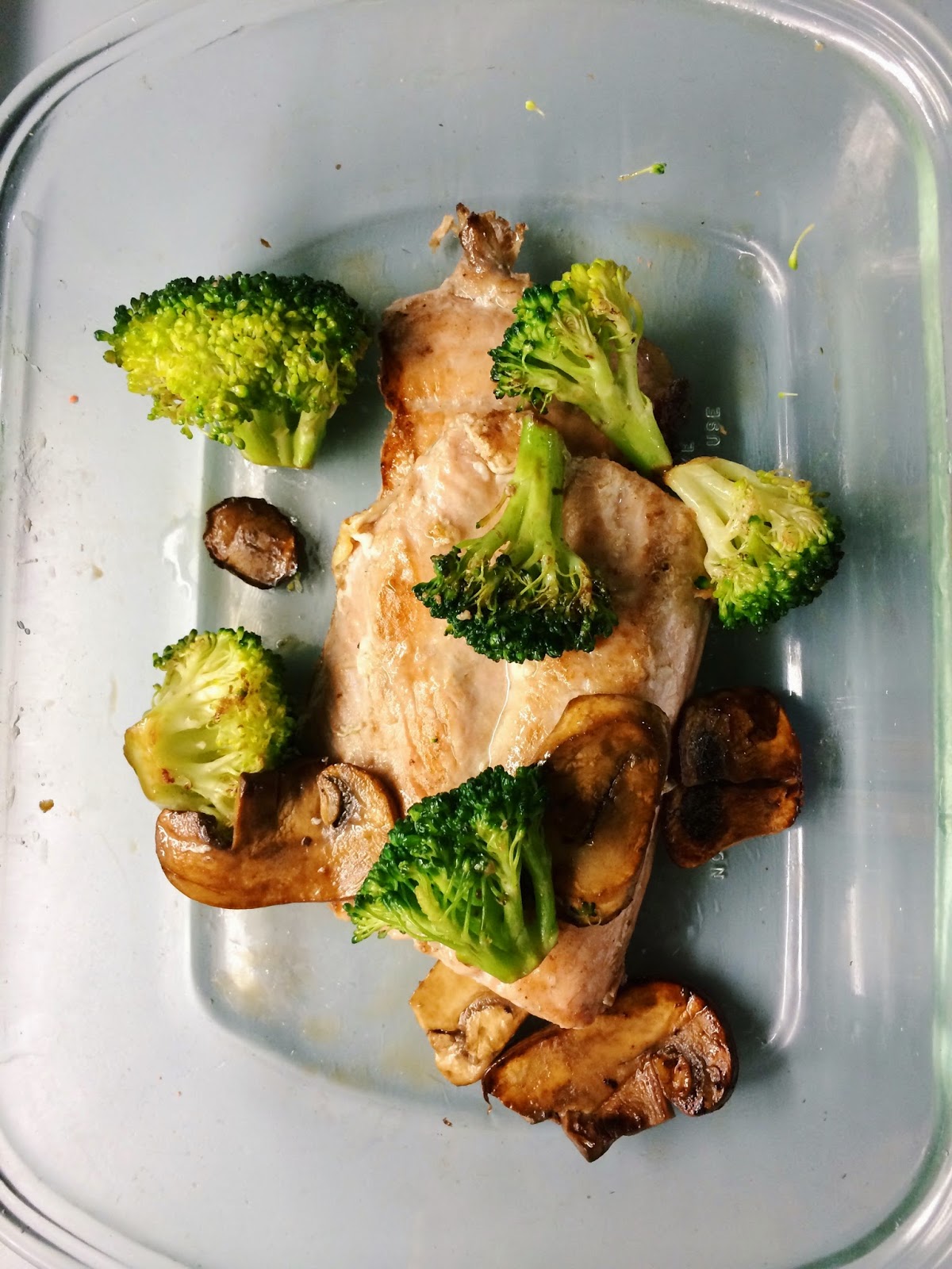 Salmon with Sautéed Mushrooms and Broccoli (DormFriendly Recipe) Livin' and Lovin'