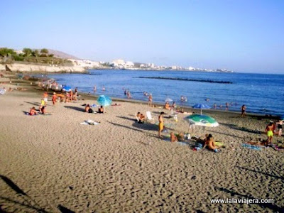La Playa del Duque, en Costa Adeje, está rodeada de hoteles de lujo Playa Duque, Costa Adeje, Tenerife