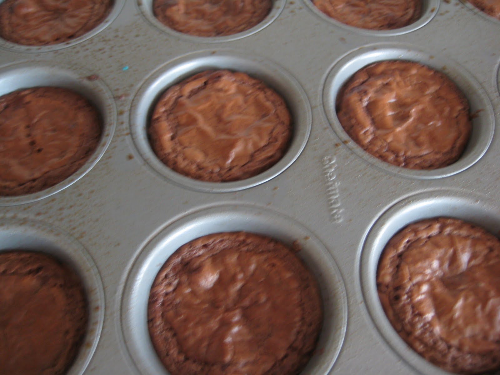 BADD {Monday Munchies} Brownie Covered Oreos