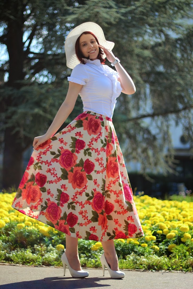Look of the day Long floral skirt Venoma Fashion Freak