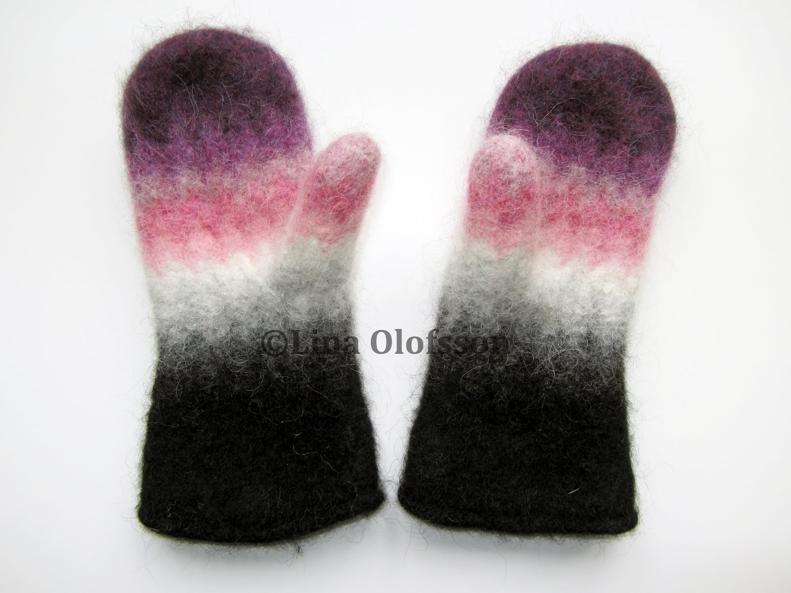 Knit Icelandic Third pair of felted mittens finished + knitting description
