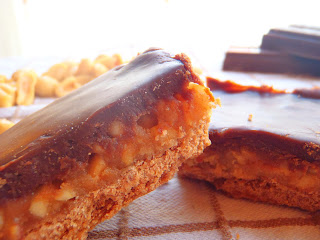 Snickers Casero (o Pastel De Chocolate, Caramelo Y Cacahuete)
