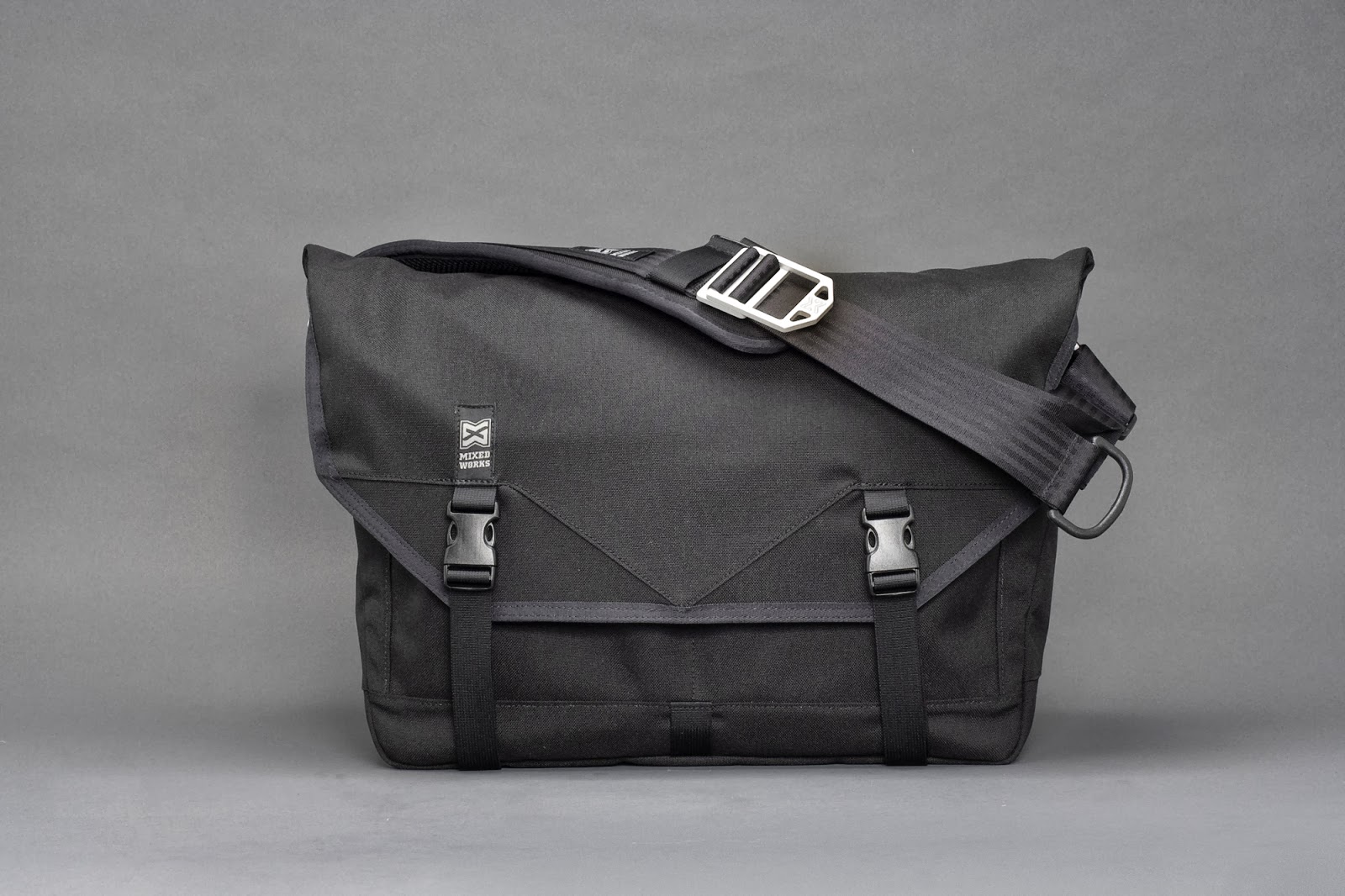 peak design everyday tote bag