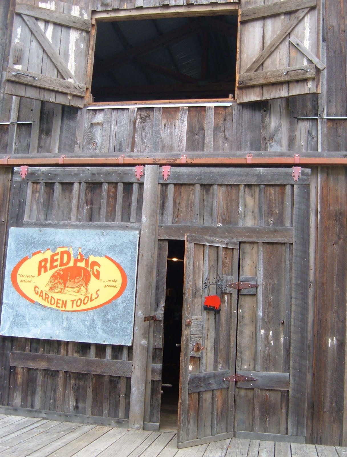 Menagerie Manor A Gardener S Diary A Gardner And His Tools