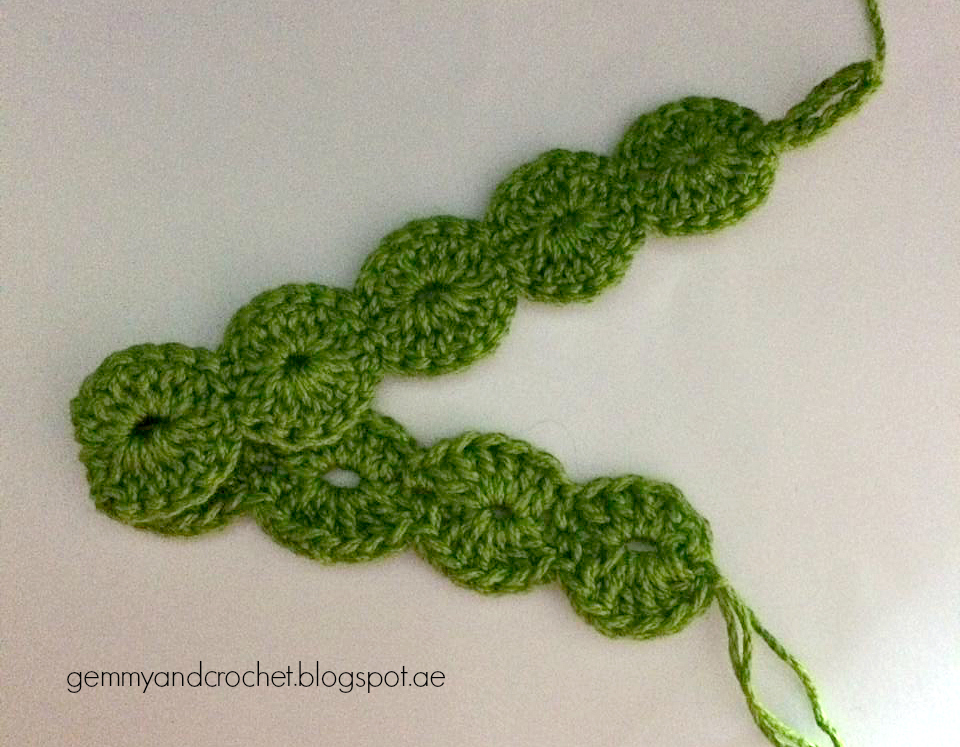 Crochet scallop bracelet, scallop crochet, crochet bracelet, scallop pattern, crochet scallop bracelet pattern