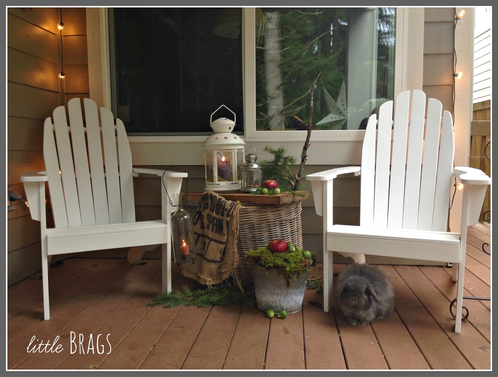 Little Brags Christmas Decorations on the Back Porch