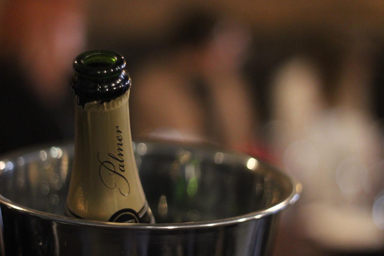 Wine Tasting At The Decanter SUNNYDEI