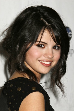 selena gomez hair