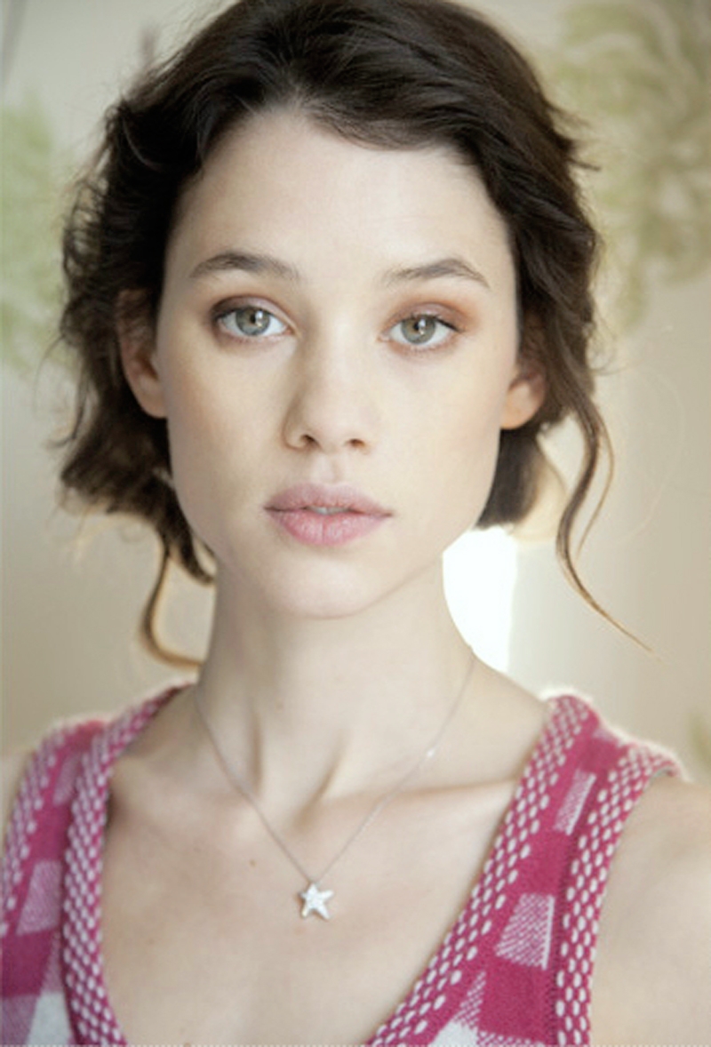 Astrid Bergès-Frisbey Bikini