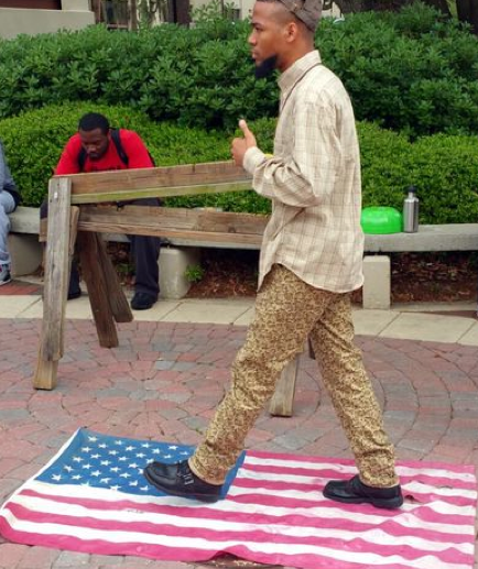 flag%2Bidiot.png