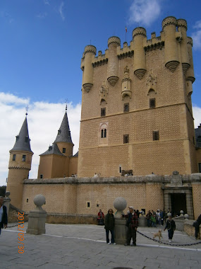 A-6) EL ALCAZAR DE SEGOVIA