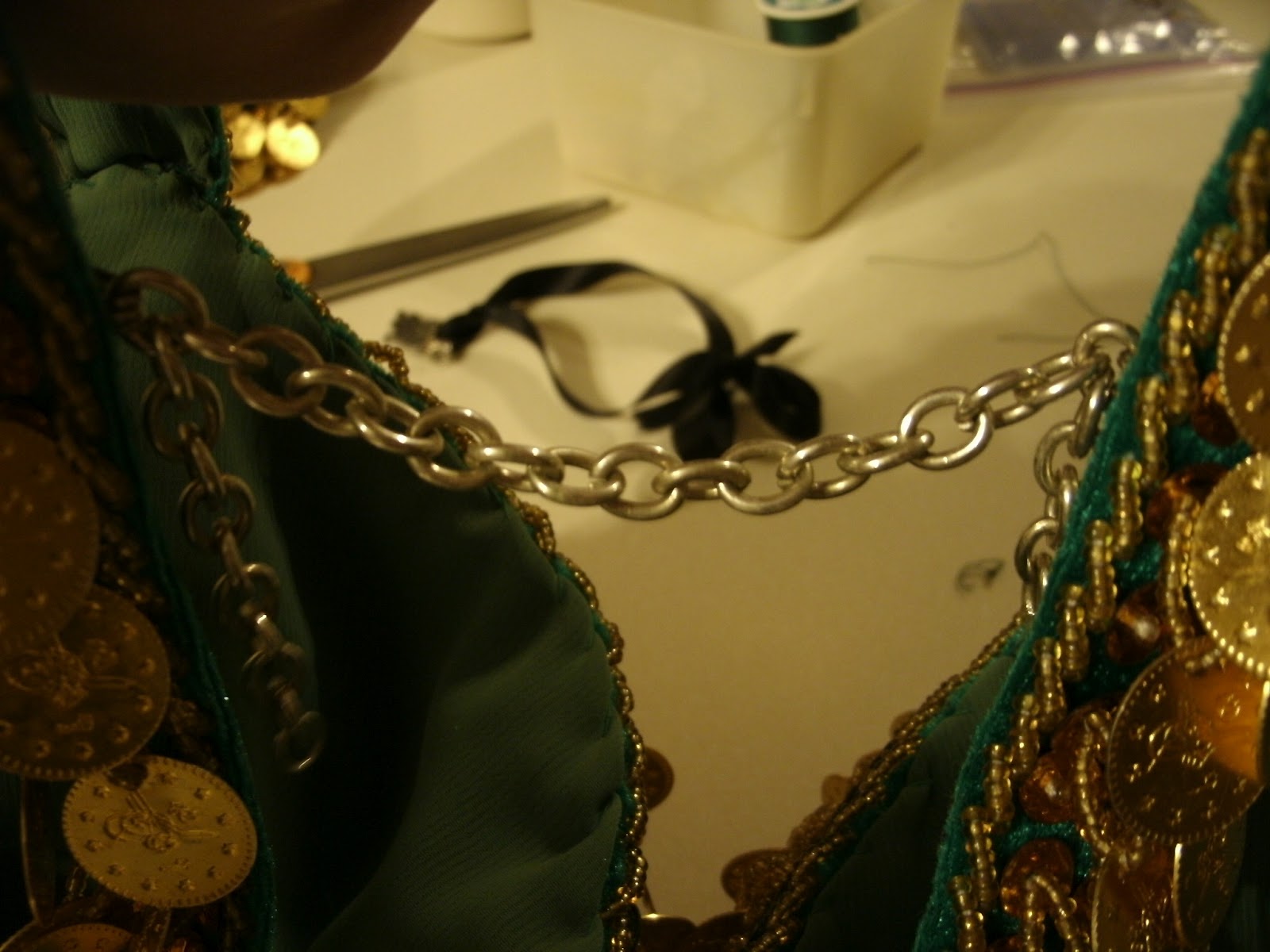 Naima's Bellydance Blog Tutorial Removable Halter Chain