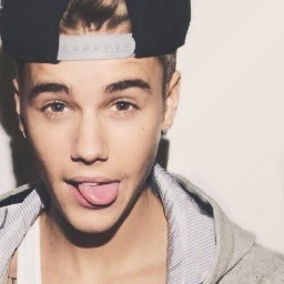 Justin Bieber Minta Alat Kontrasepsi saat menginap dihotel