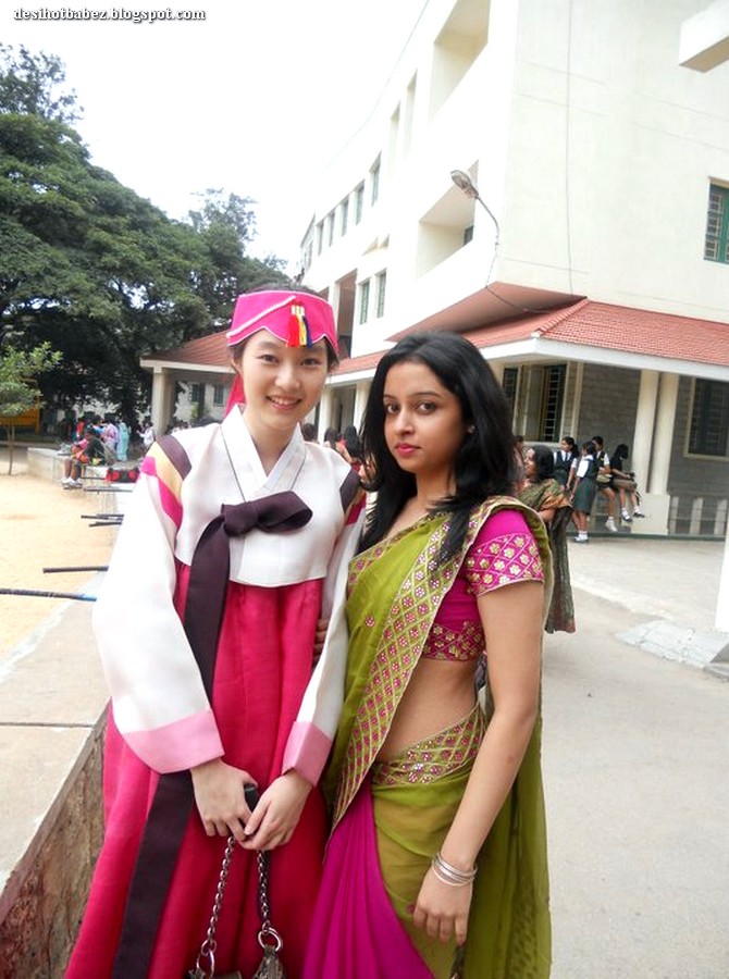 Hot Desi college and school girls: Desi school girl in sarees 3