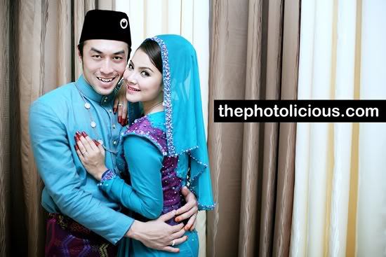 baju bludru pengantin biru