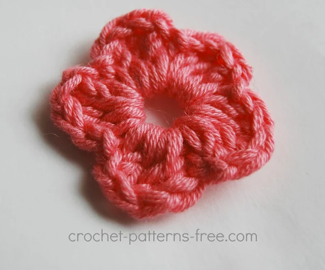 Small crochet flower patterns free