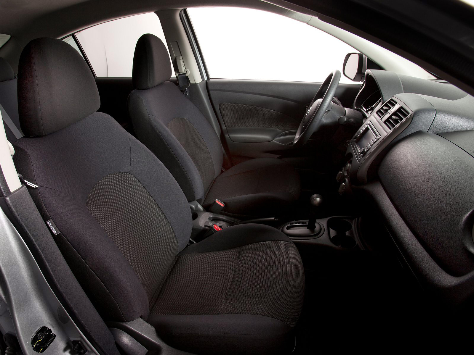 http://2.bp.blogspot.com/-ajiMLoO__oQ/TqyFN8_j38I/AAAAAAAAHBA/y0Zr3QddNg0/s1600/Nissan_Versa_Sedan_2012_japanese-car-wallpapers_6.jpg