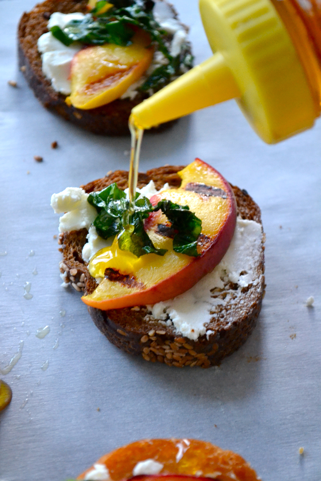 FOOD PEACH CROSTINI & GOAT CHEESE Made By Girl