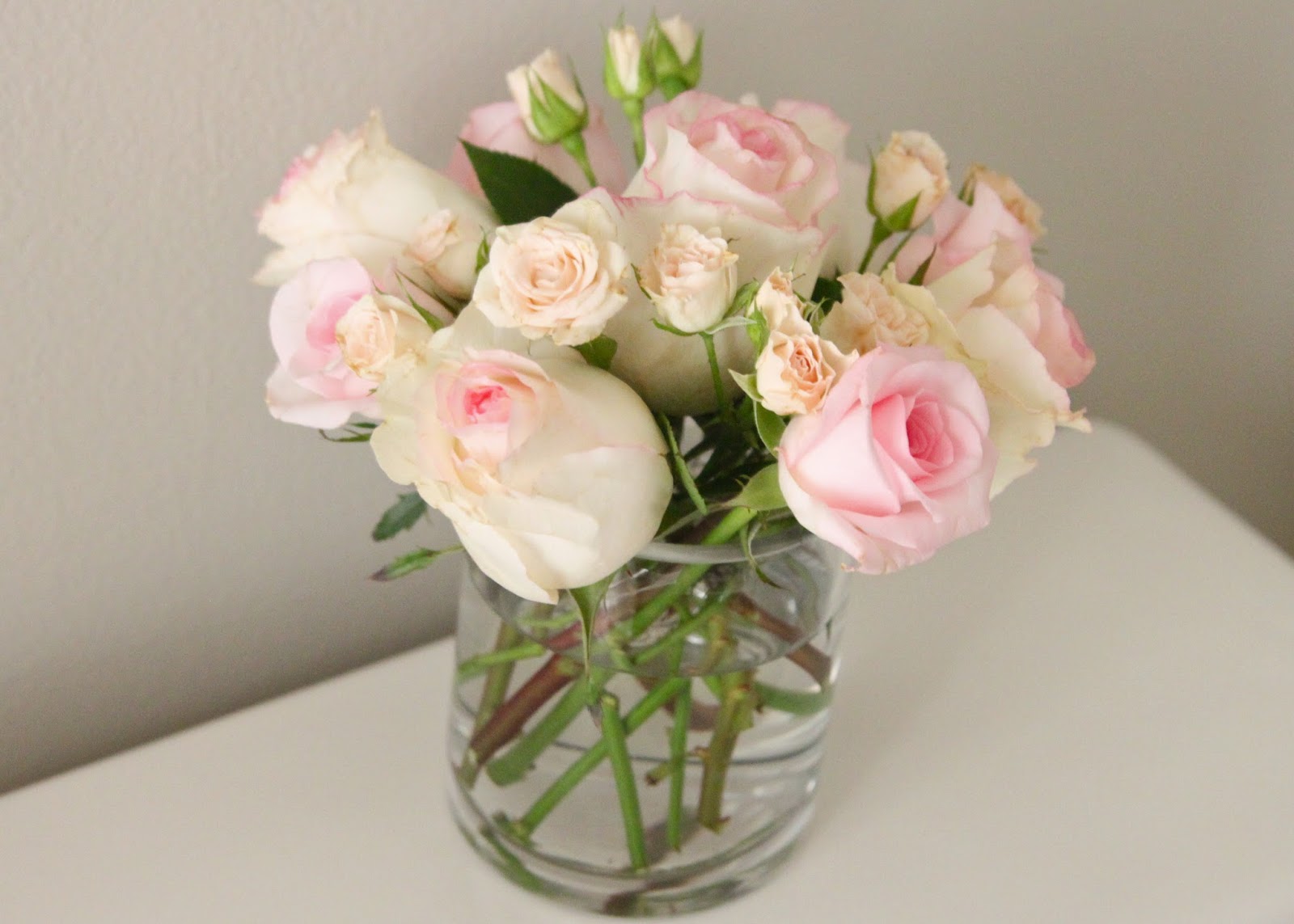 Nicole's Guide To Style Decor Housewarming Flowers + Food