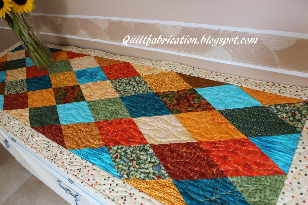 Diamond Table/Hutch Runner