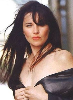 Sexy Images Celebrity on Hot Sexy Beautiful Celebrity  Lucy Lawless