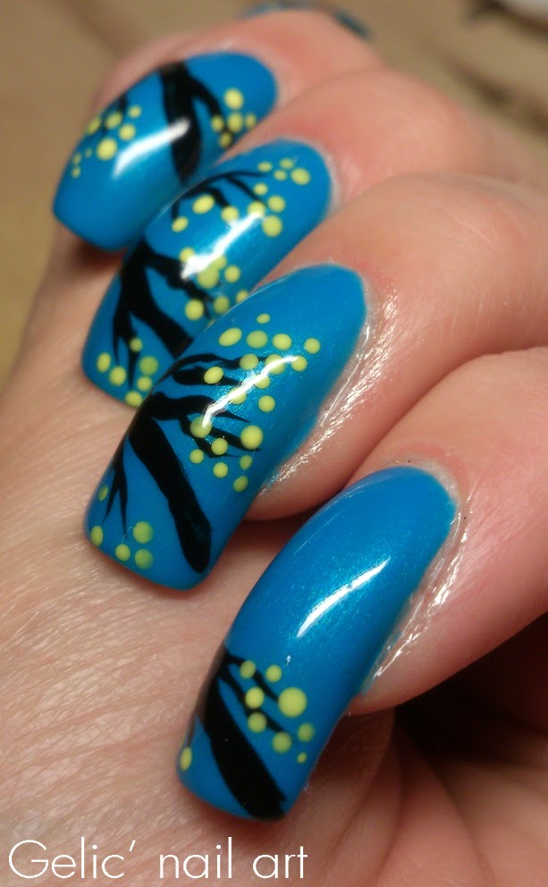 Gelic' nail art Brazil Golden trumpet tree nail art