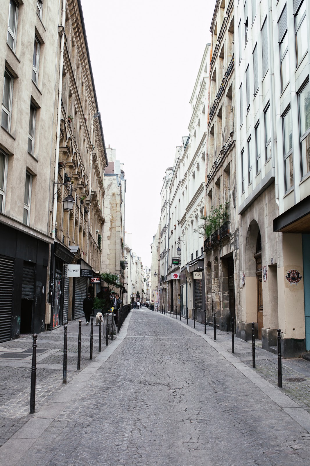 Streets of Paris / blog.jchongstudio.com