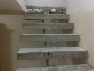 escada_de_concreto_em_viga_central