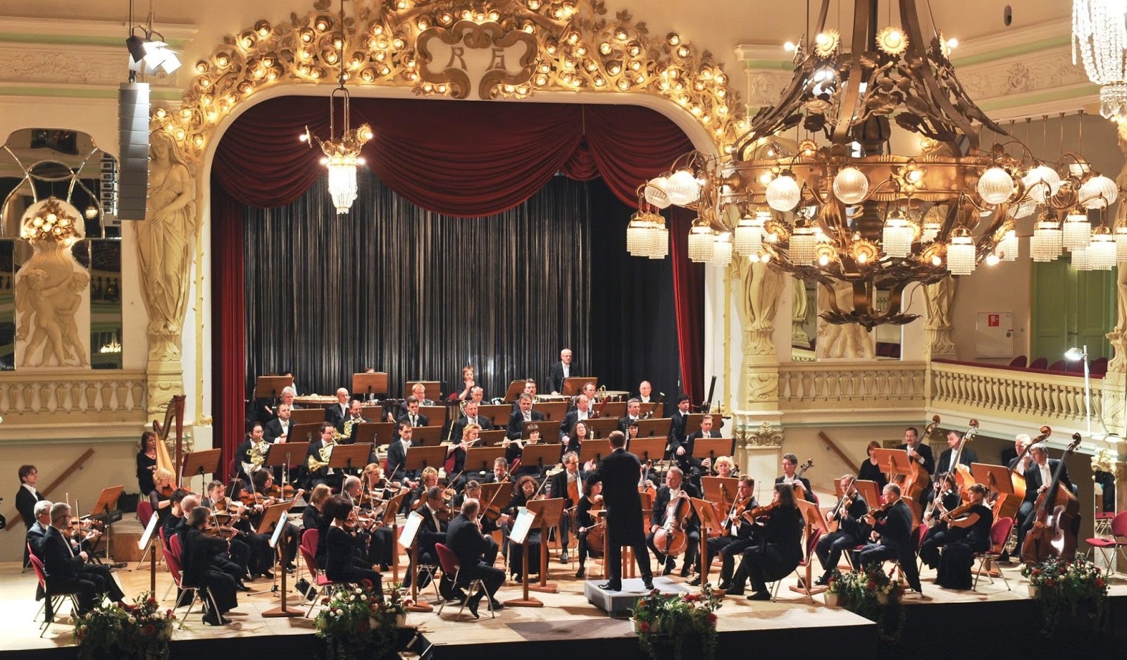 Gewitter Und Blitze Sind Nicht Nur Imposant Sondern Auch Gefahrlich