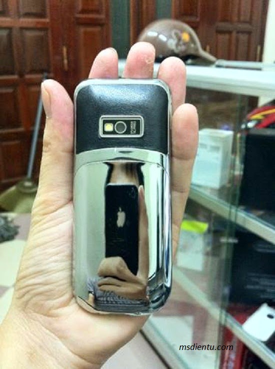 Nokia 8899 3 sim 3 Sóng