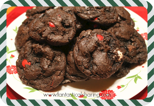 Dark Chocolate Peppermint M&M Cookies | Decadent dark chocolate paired with white chocolate peppermint M&Ms make for a cookie you won't want to share! #recipe #fbcookieswap
