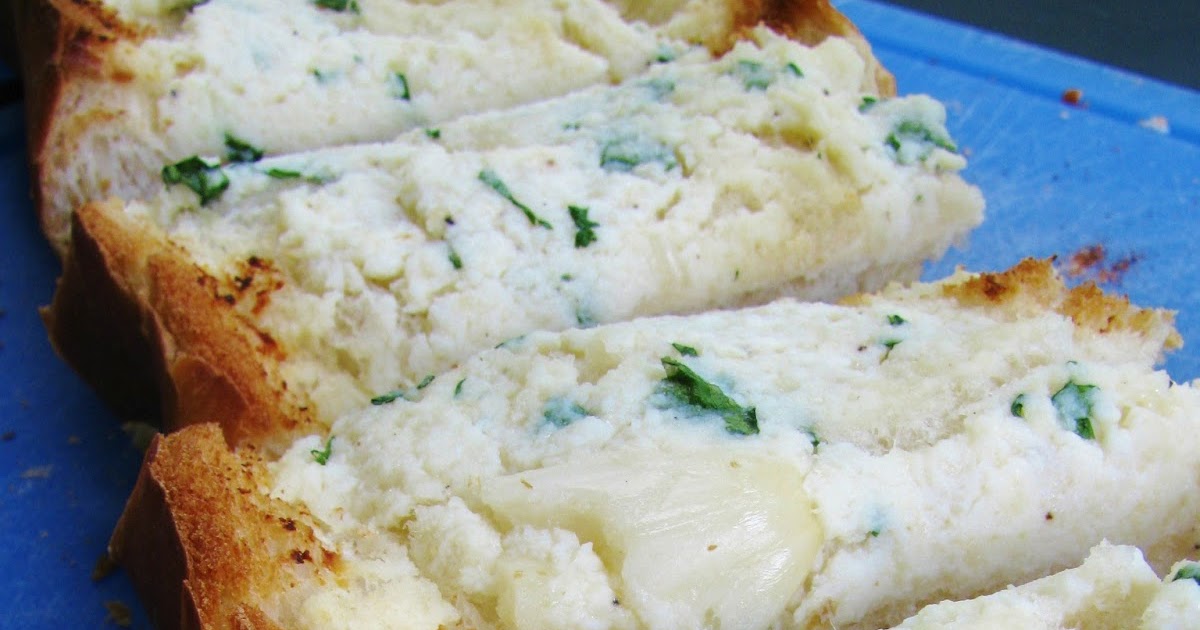 Saucy Jocey's Kitchen Ricotta & Roasted Garlic Bread