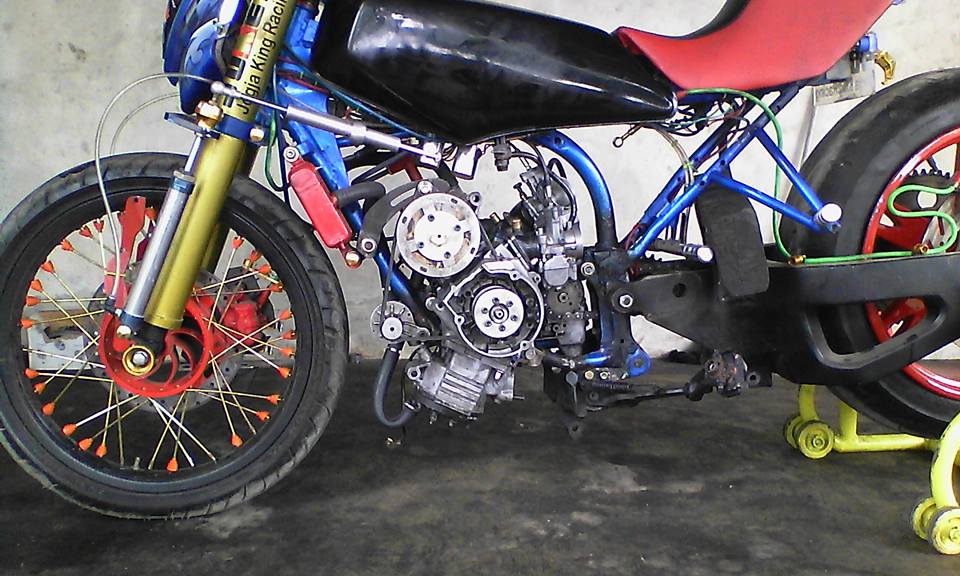 Seputar Sepeda Motor RX King Mesin 2 Silinder 300 cc