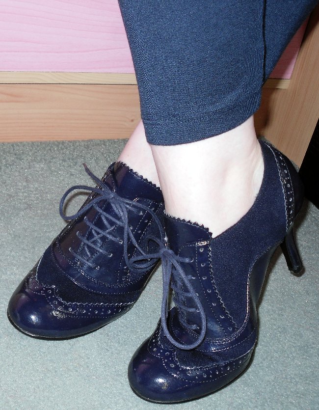 navy heeled brogues