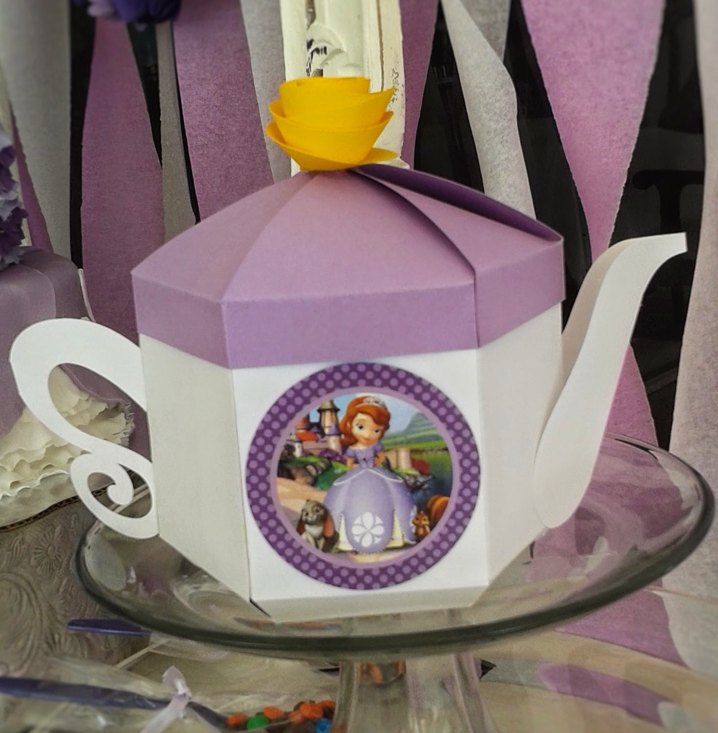 Esselle Crafts Teapot Template!