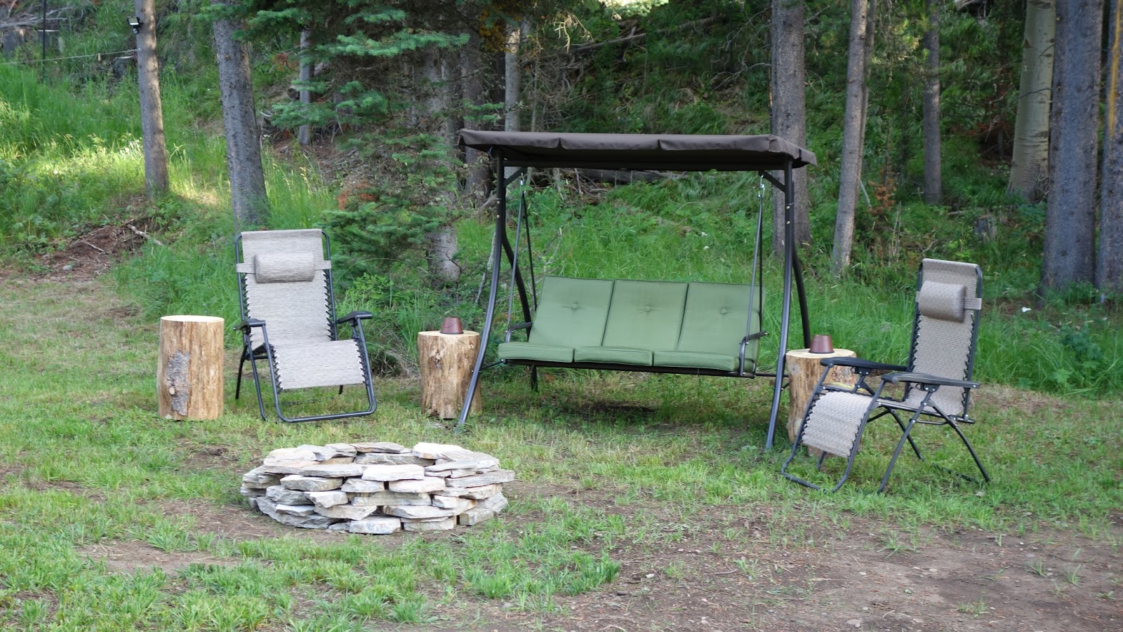 Fy Nyth... Outdoor Hang Out