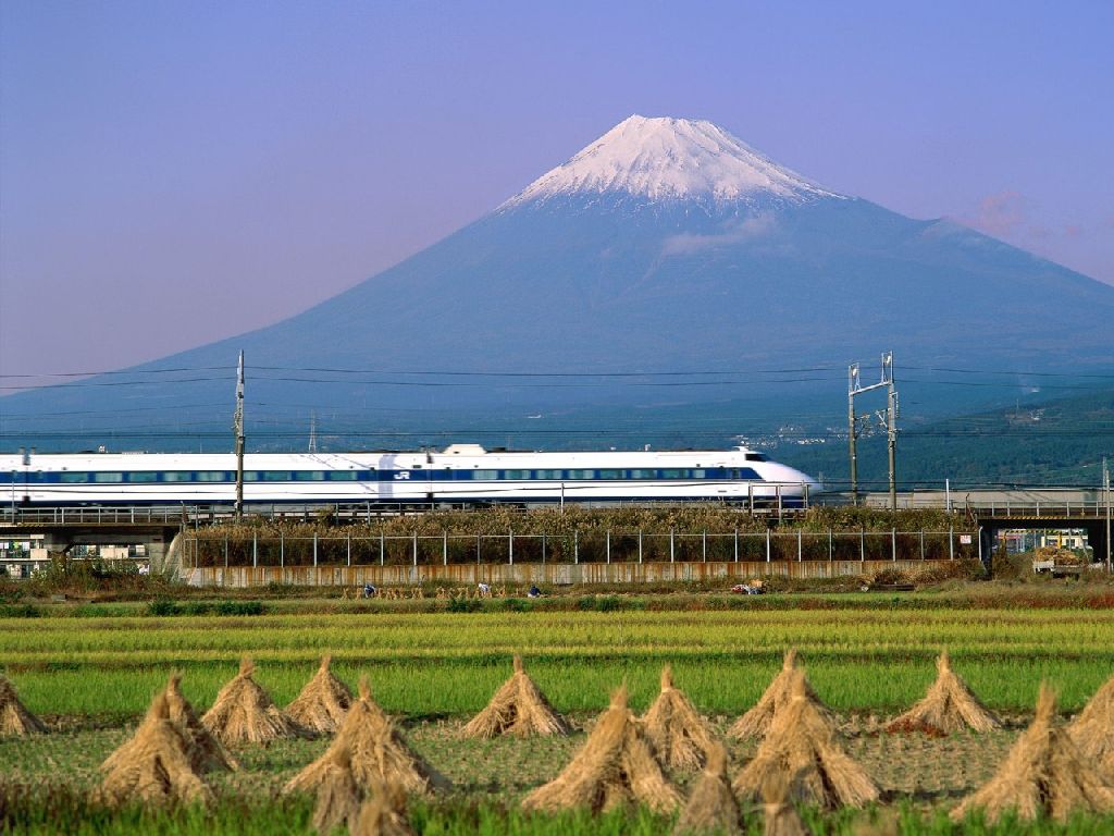 Bullet-Train--Mount-Fuji--Japan-jpg.jpg