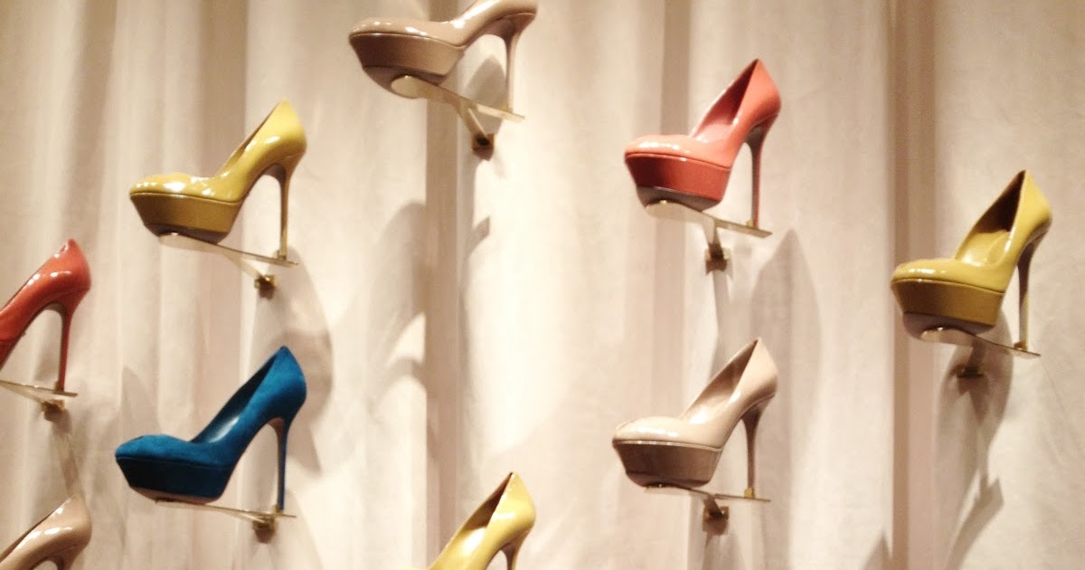 bobochic miss b loves....the biggest shoe store in the world (Dubai