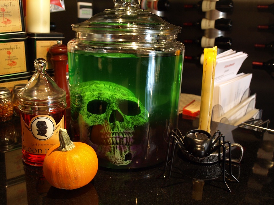 a. party style halloween restaurant decorations