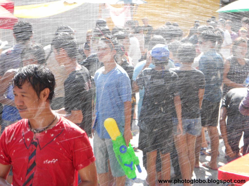 photoglobo: Thailand; Wasserfest in Bangkok