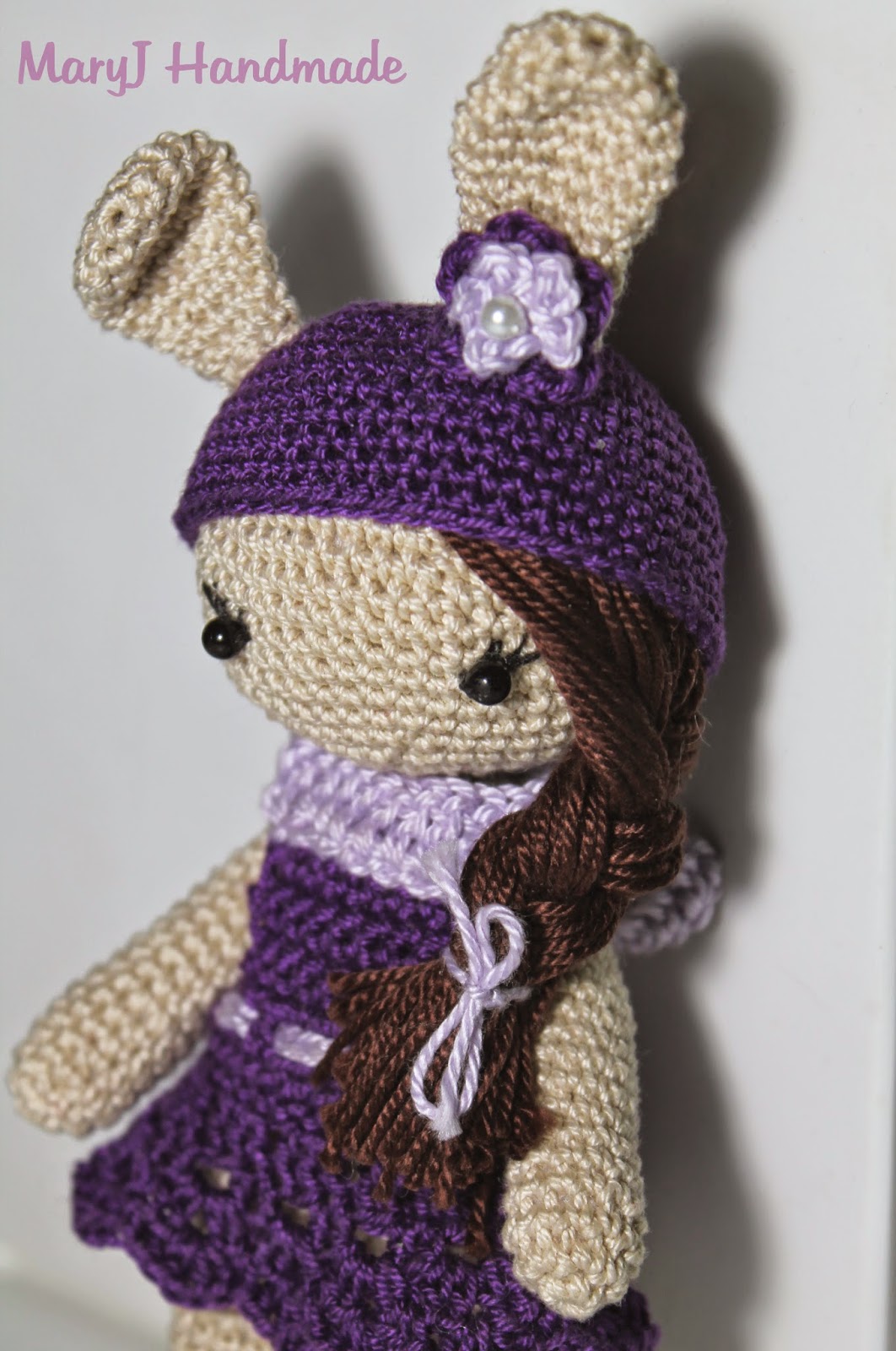 MaryJ Handmade: Bambolina - coniglietto amigurumi