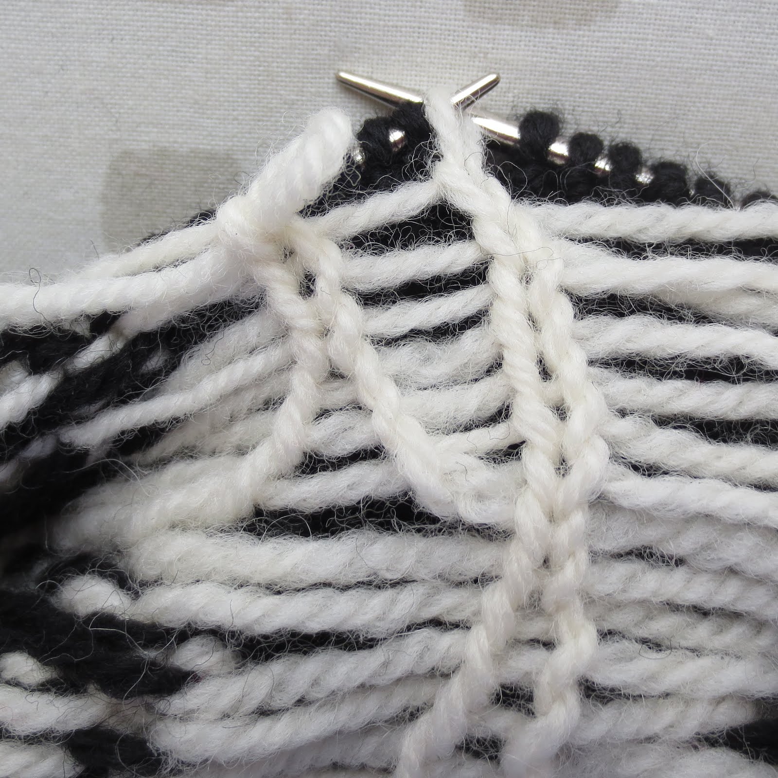 TECHknitting STUART ladderback jacquard gallery, part 1 Skeleton hat