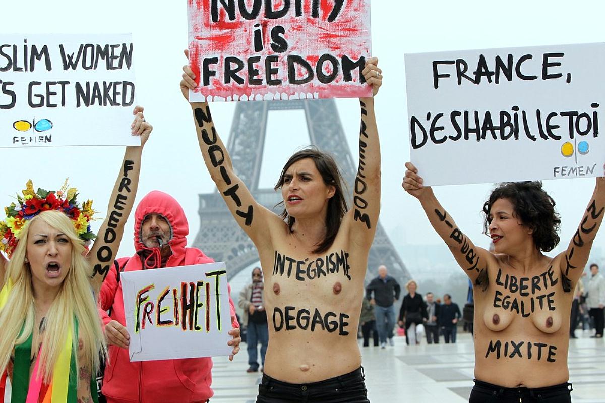 http://2.bp.blogspot.com/-aw_odzF7ss4/T36UKKXIm0I/AAAAAAAAPaw/M0xO7hPSkYo/s1600/Femen+2.jpg