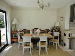 Wallmarks: Sofa for Dining Seating